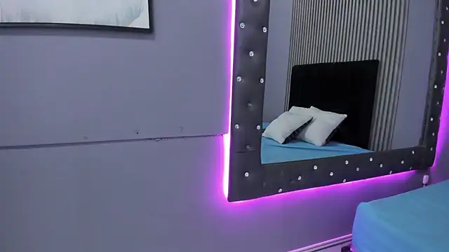 Snapshot of Sex_samantha chatting on November 29, 12:41 pm Sex samantha online show from November 29, 12:41 pm