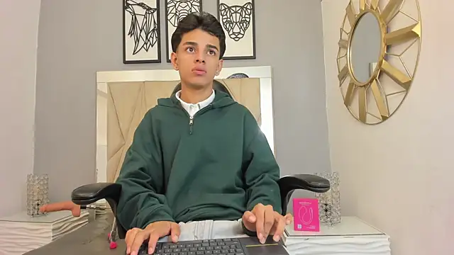 owen  johnson online show from October 24, 12:12 pm