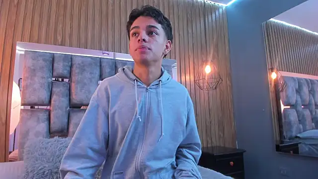 owen  johnson online show from November 26, 12:06 pm