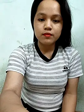Snapshot of BabySweet-18 chatting on July 5, 7:04 am BabySweet-18 online show from July 5, 7:04 am