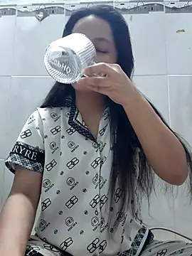 Snapshot of BabySweet-18 chatting on August 1, 10:14 am BabySweet-18 online show from August 1, 10:14 am