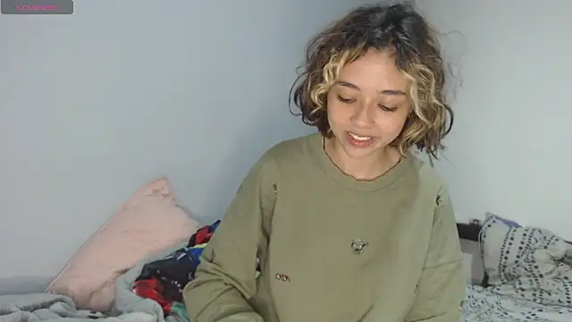 Snapshot of brisazanes chatting on November 1, 10:28 am brisazanes online show from November 1, 10:28 am