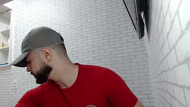 BombeiroHotx online show from December 3, 8:29 pm