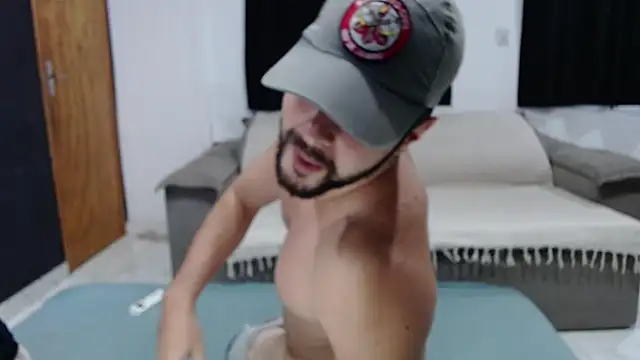 BombeiroHotx online show from February 24, 8:51 pm