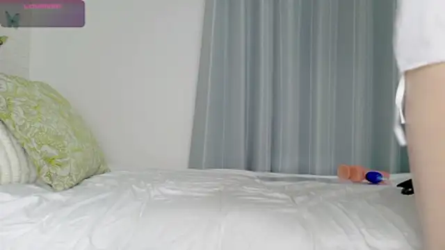 Snapshot of MIZUKI88888 chatting on May 13, 12:13 pm MIZUKI88888 online show from May 13, 12:13 pm