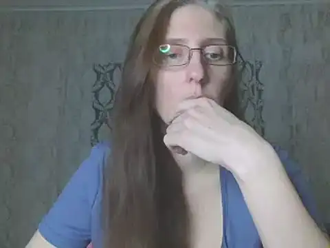 Snapshot of CandiCole chatting on November 23, 4:12 am CandiCole online show from November 23, 4:12 am