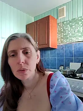 Snapshot of CandiCole chatting on May 12, 7:38 am CandiCole online show from May 12, 7:38 am