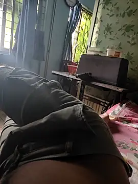 Snapshot of ya_sirwo chatting on September 9, 6:13 am ya sirwo online show from September 9, 6:13 am