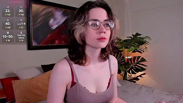 Sunny Teaze online show from February 17, 7:27 am