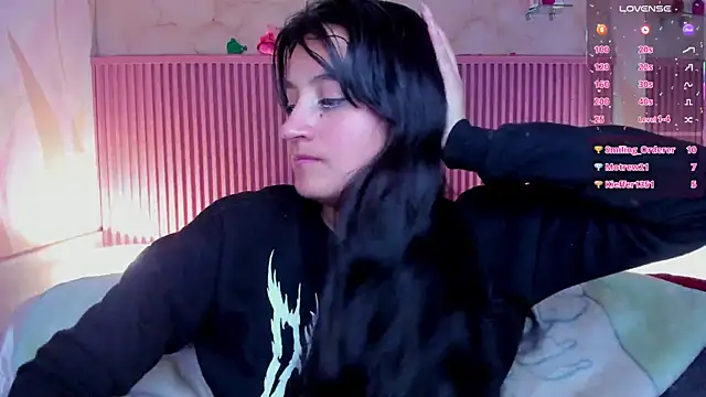 Snapshot of HollyHill_ chatting on September 25, 1:09 am HollyHill online show from September 25, 1:09 am