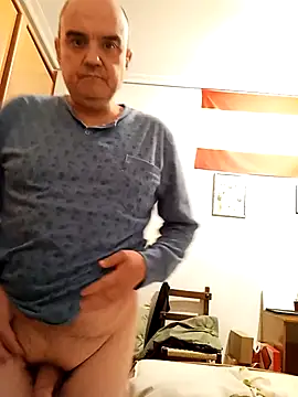 Snapshot of geli45 chatting on October 6, 9:34 pm geli45 online show from October 6, 9:34 pm