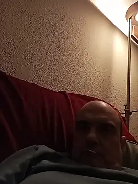 Snapshot of geli45 chatting on January 5, 10:24 pm geli45 online show from January 5, 10:24 pm