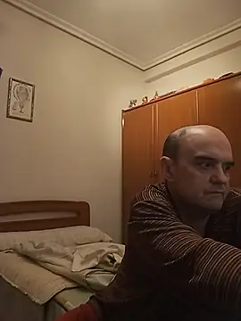 Snapshot of geli45 chatting on March 9, 10:25 pm geli45 online show from March 9, 10:25 pm