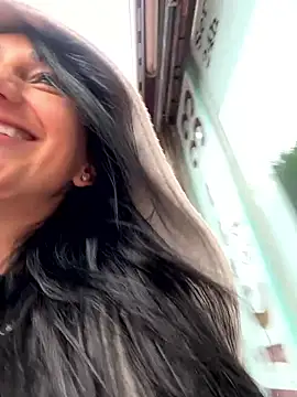 Ninabigtitied online show from September 28, 8:42 am