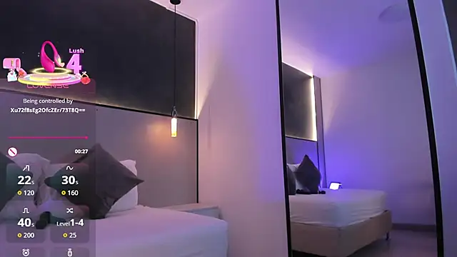 Snapshot of dana_daree chatting on July 8, 7:29 pm dana daree online show from July 8, 7:29 pm