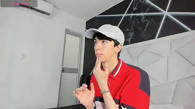 Snapshot of AerumChae chatting on June 2, 12:07 pm AerumChae online show from June 2, 12:07 pm