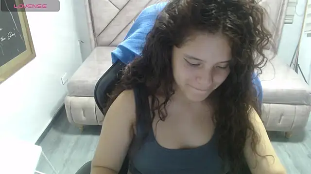 Velvet Moon V online show from February 12, 7:53 pm