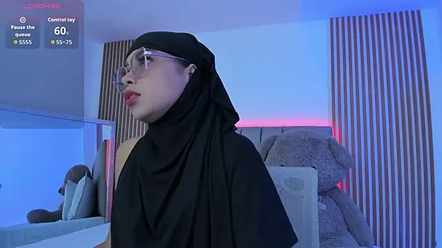 naishaa  online show from September 27, 6:46 pm