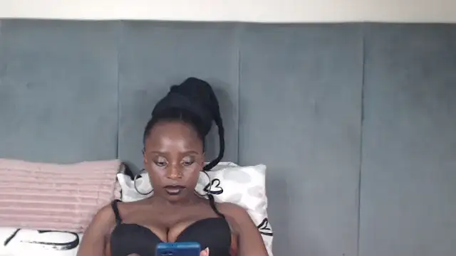 Jah-Queen online show from January 6, 7:50 pm