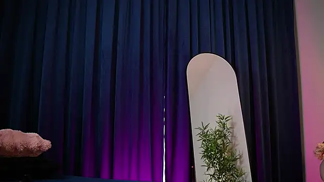 Snapshot of _ChloeLee_ chatting on October 11, 6:23 am ChloeLee online show from October 11, 6:23 am