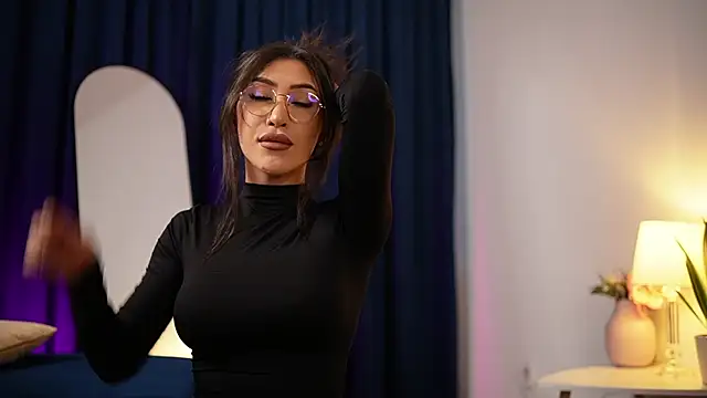 Snapshot of _ChloeLee_ chatting on November 7, 6:57 am ChloeLee online show from November 7, 6:57 am