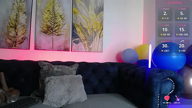 Snapshot of may_wood chatting on July 1, 12:07 pm may wood online show from July 1, 12:07 pm
