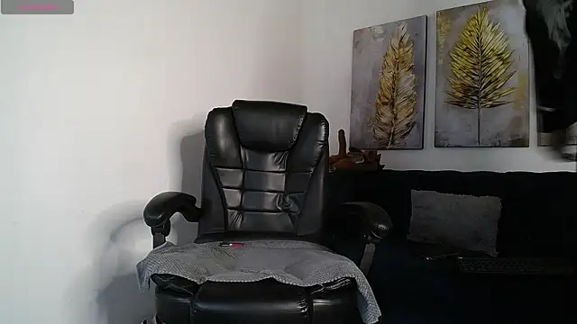 Snapshot of may_wood chatting on July 18, 12:09 pm may wood online show from July 18, 12:09 pm