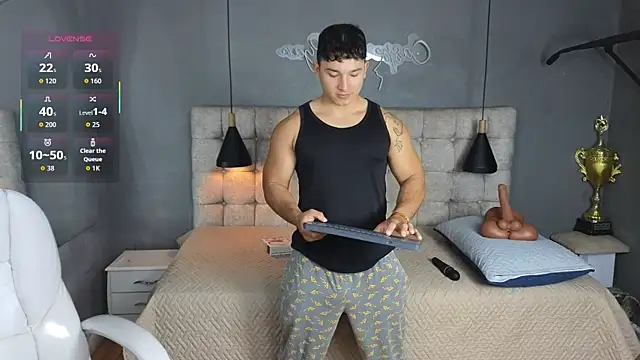 Horny nick18 online show from October 27, 1:48 pm