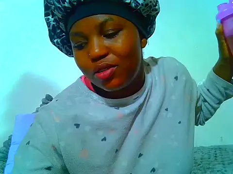 SweetHoney21  online show from June 4, 7:36 am