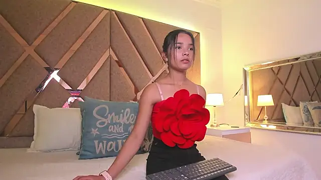 Snapshot of BelhaLawuo chatting on March 9, 7:51 pm BelhaLawuo online show from March 9, 7:51 pm