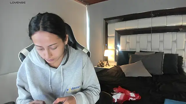 Adhara7 online show from September 16, 7:15 pm