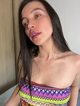 karinasantos  online show from May 4, 11:01 pm