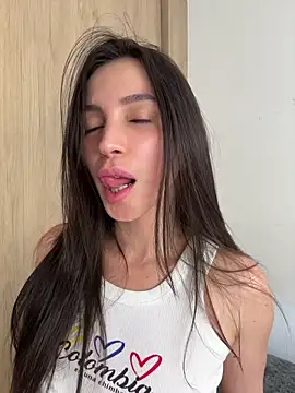 karinasantos  online show from May 16, 5:34 pm