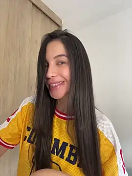 karinasantos  online show from July 5, 8:49 pm