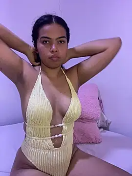 Snapshot of ms_ivanna chatting on July 4, 2:23 pm ms ivanna online show from July 4, 2:23 pm