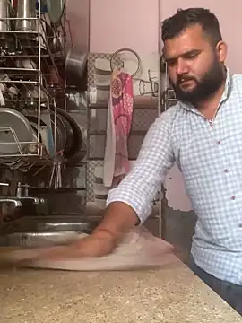 Snapshot of amitsharma7868 chatting on May 15, 9:38 am amitsharma7868 online show from May 15, 9:38 am