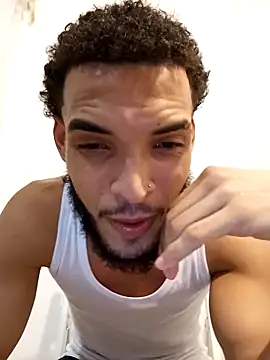 Snapshot of Utreh_ chatting on November 7, 4:01 am Utreh online show from November 7, 4:01 am