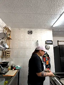 haashkyo online show from February 9, 6:01 pm