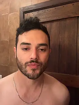 Snapshot of acmello83 chatting on April 29, 10:16 pm acmello83 online show from April 29, 10:16 pm
