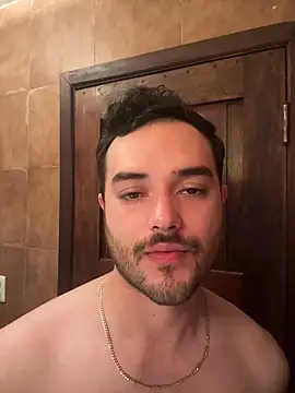 Snapshot of acmello83 chatting on May 27, 6:49 pm acmello83 online show from May 27, 6:49 pm
