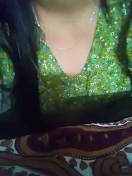 babyjunee12 online show from April 11, 4:22 pm