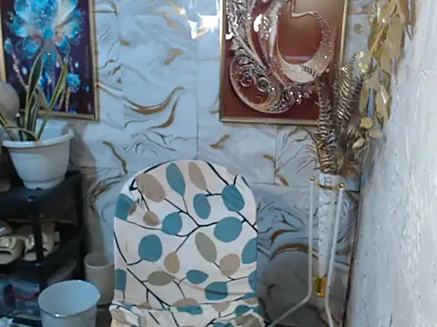 Snapshot of tshot_izzy_88 chatting on October 2, 3:35 am tshot izzy 88 online show from October 2, 3:35 am