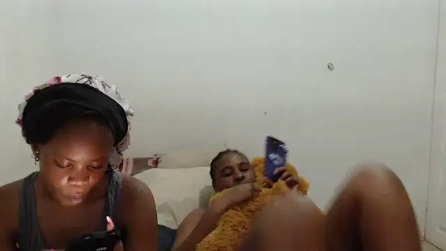 EssenceLovers online show from January 6, 7:39 pm