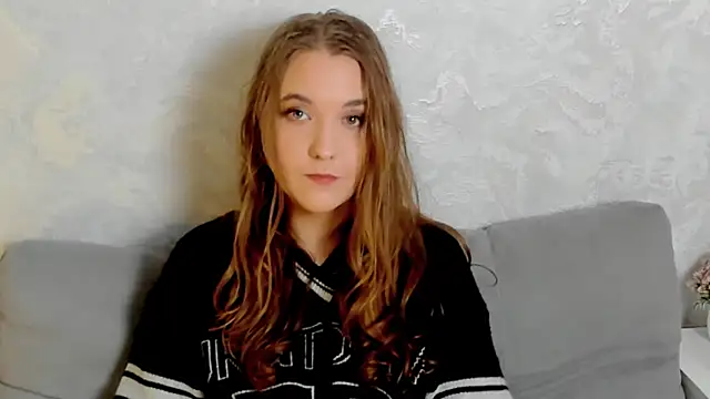 Snapshot of EiraWise chatting on December 4, 2:48 pm EiraWise online show from December 4, 2:48 pm