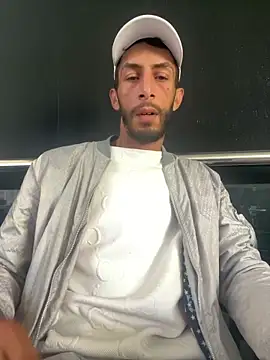 Snapshot of Yasar-Xxxl chatting on May 18, 10:21 am Yasar-Xxxl online show from May 18, 10:21 am