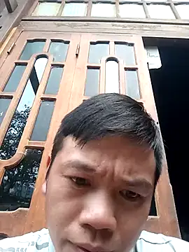 Snapshot of DungLuongg chatting on October 25, 11:32 pm DungLuongg online show from October 25, 11:32 pm