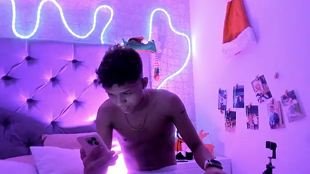 Lucien Gray  online show from December 5, 6:55 am