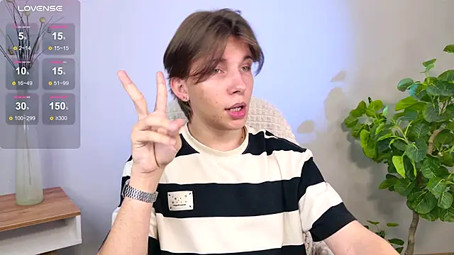 Snapshot of Robby_Manson chatting on November 3, 5:20 am Robby Manson online show from November 3, 5:20 am