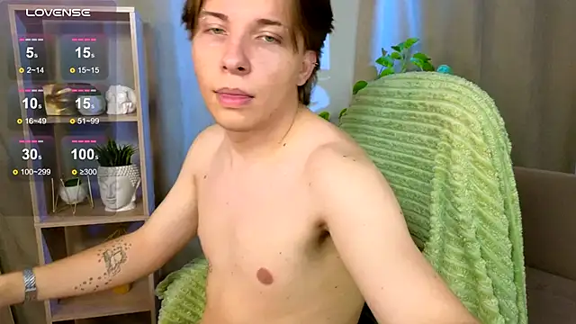 Snapshot of Robby_Manson chatting on November 14, 5:50 am Robby Manson online show from November 14, 5:50 am