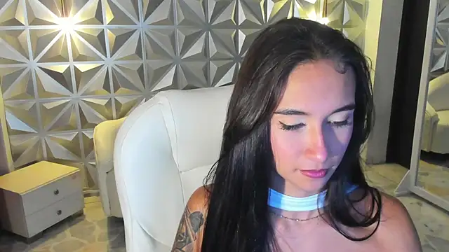 Snapshot of hellen_tease chatting on May 26, 12:56 pm hellen tease online show from May 26, 12:56 pm